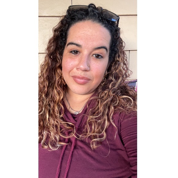 Monica Crespo - Poshmark Profile Picture of Monica Crespo (@freckles210) on Poshmark