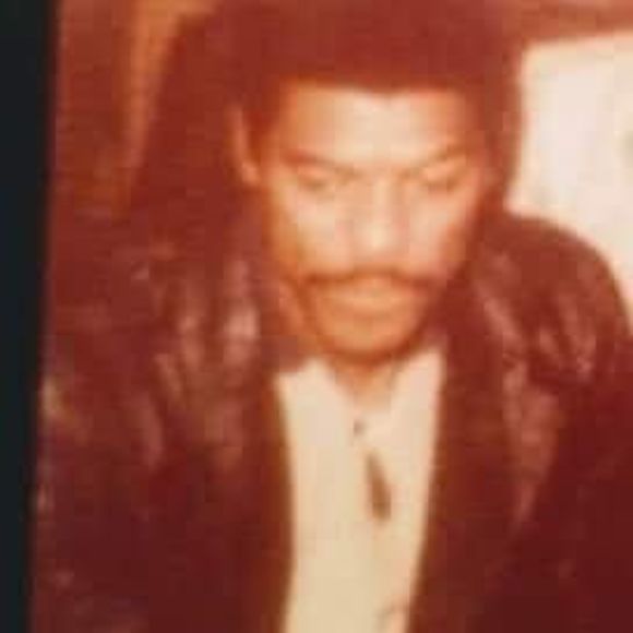 Profile Picture of Mary ann Cooley (@maryannleahy2) on Poshmark