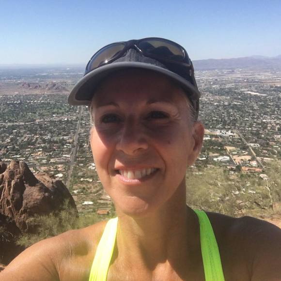 Profile Picture of Debbie Ansingh (@sdansingh) on Poshmark