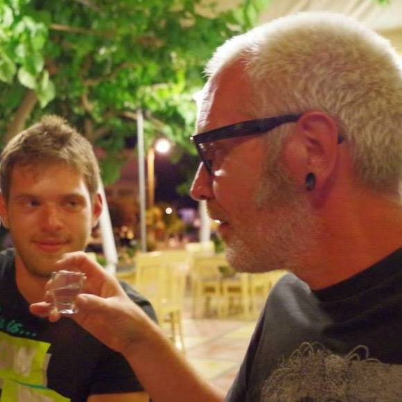 Markos Kapes - Poshmark Profile Picture of Markos Kapes (@karmaspokes) on Poshmark