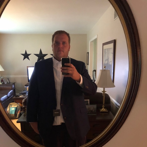 Profile Picture of Sean Custer (@seancuster) on Poshmark
