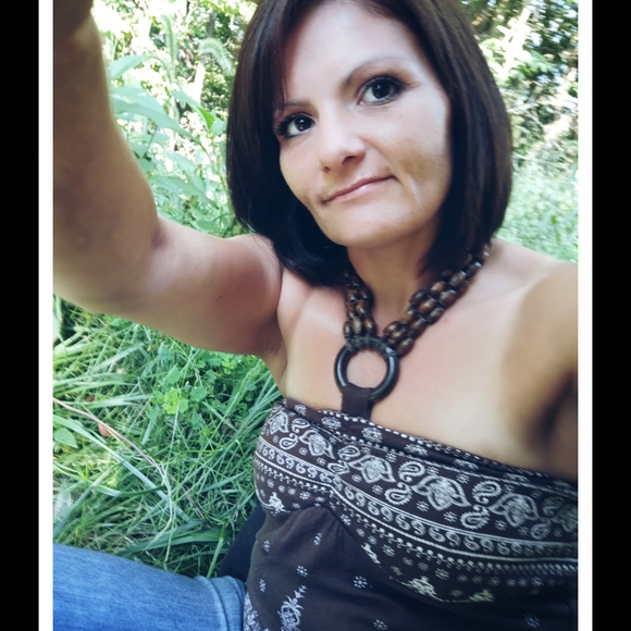 Profile Picture of Christina Fleet (@christinafleet) on Poshmark