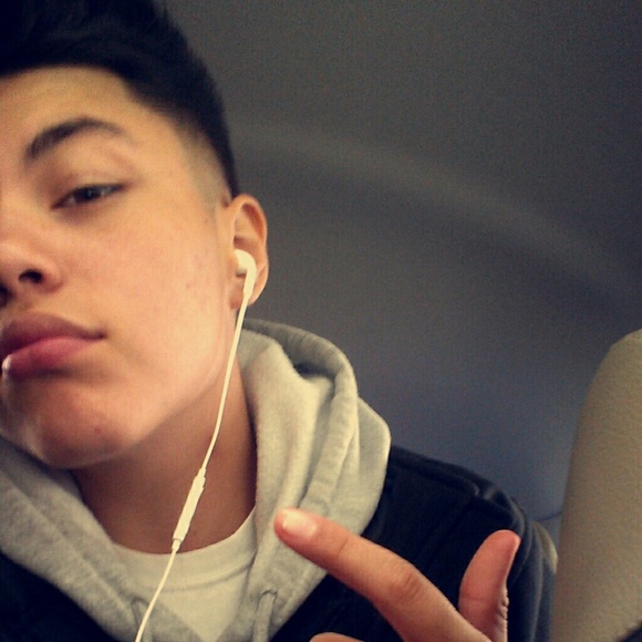 Profile Picture of Miguel Gonzalez (@miguel_g9) on Poshmark