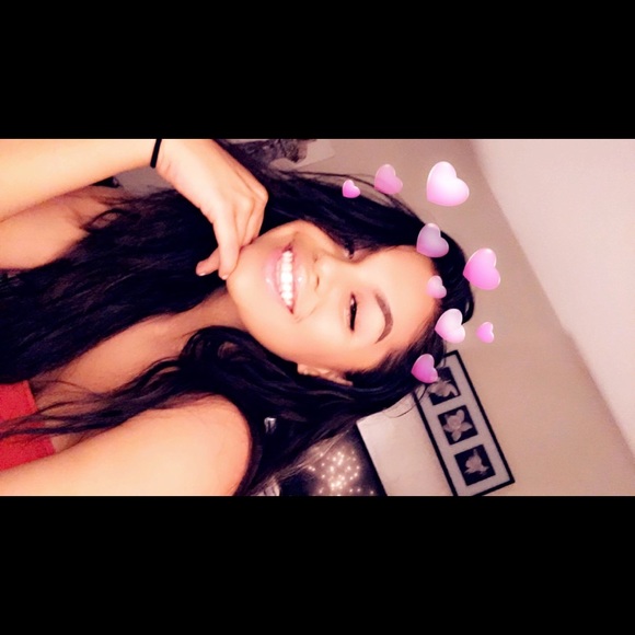 Profile Picture of Heaven Leuea (@heavenleuea2) on Poshmark