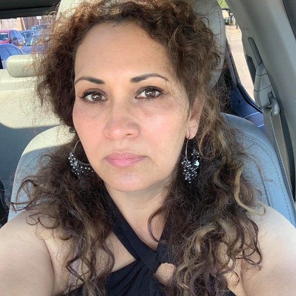 Profile Picture of Celsa Villa (@villacelsa) on Poshmark