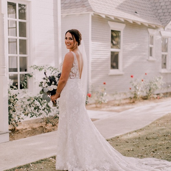 Profile Picture of Alexandra Aboussie (@alexaboussie) on Poshmark