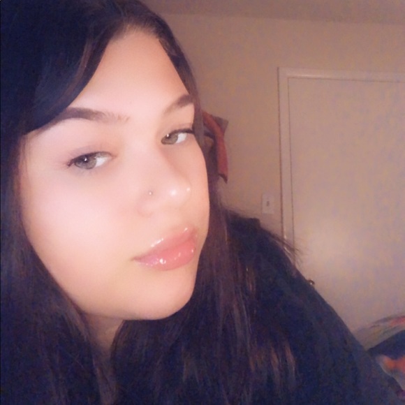 Profile Picture of Jordyn Rae (@lissetmorales45) on Poshmark