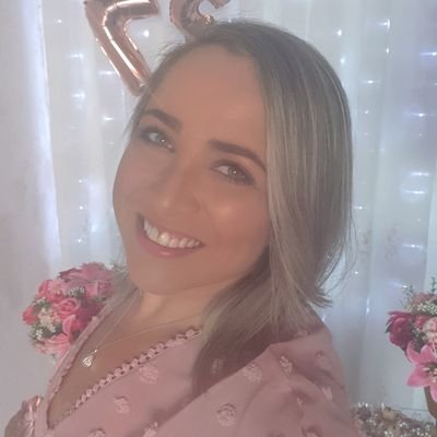 Profile Picture of Simone Silveira (@Sisi_Silveira) on Twitter