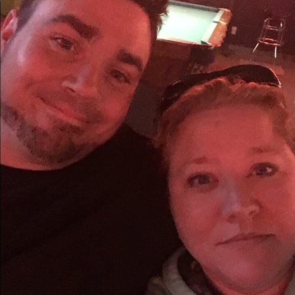 Profile Picture of Kylie Swineford (@28swineford) on Poshmark