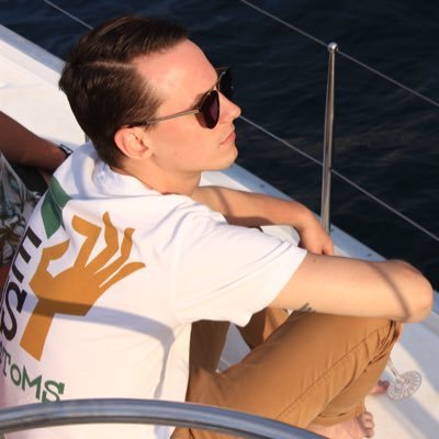Profile Picture of  🥴on Twitter