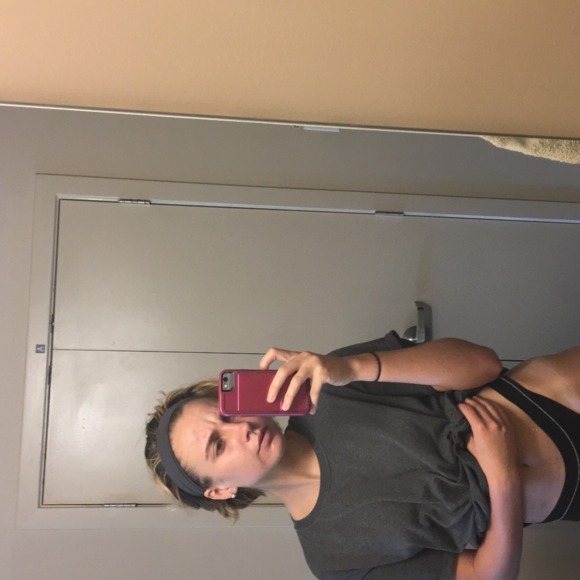Profile Picture of Julia Shanley (@mshanley3) on Poshmark