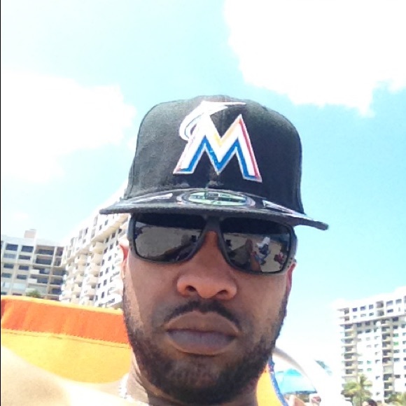 Profile Picture of Ian Bain (@bainboy) on Poshmark