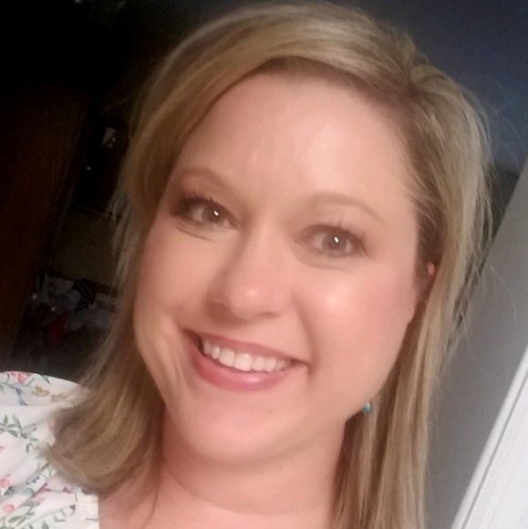 Profile Picture of Jayna Stephens (@jstephens418) on Poshmark