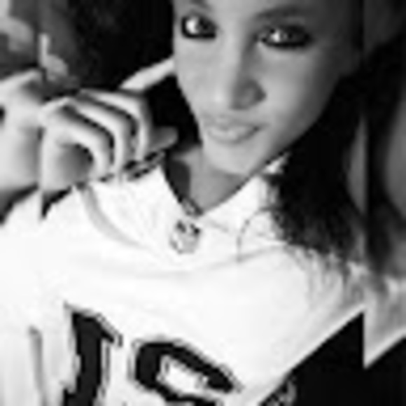 Profile Picture of Donna Steckling (@donnasteckling) on Poshmark