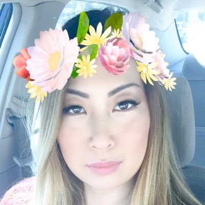 Profile Picture of Jenny Long (@JennyLenhLong) on Twitter