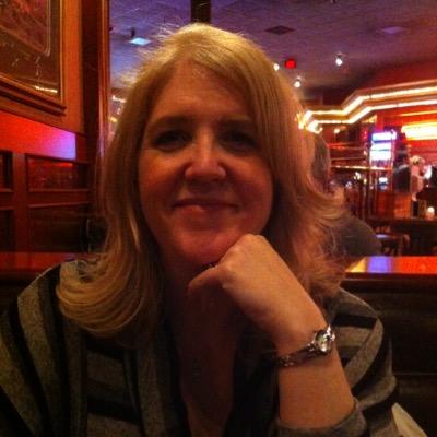 Profile Picture of Lisa Chartrand (@lisamchartrand) on Twitter