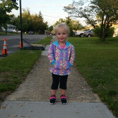 Profile Picture of Cassandra Perry (@CassieBella) on Twitter