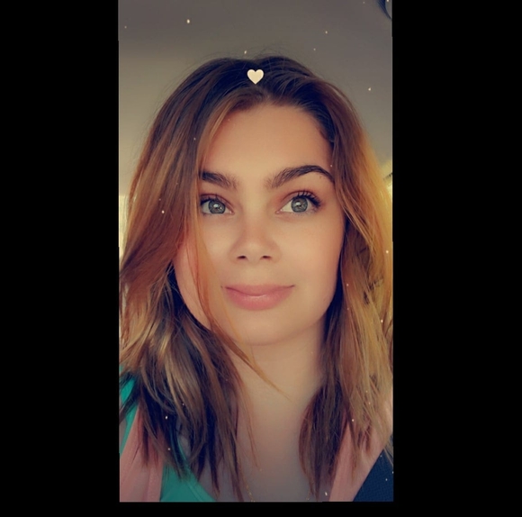 Profile Picture of August Featherly (@augustfeatherly) on Poshmark