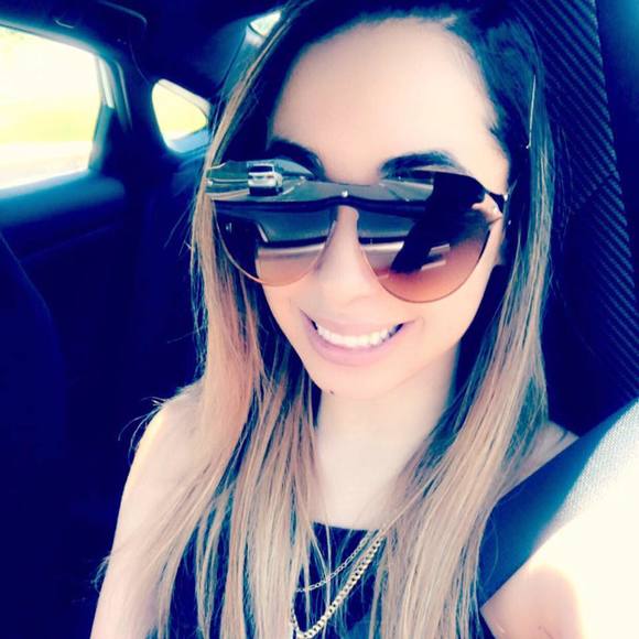 Profile Picture of Bianca Garcia (@prchula10) on Poshmark