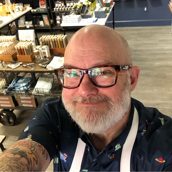 Profile Picture of Jimmy Meredith (@tikijim) on Poshmark