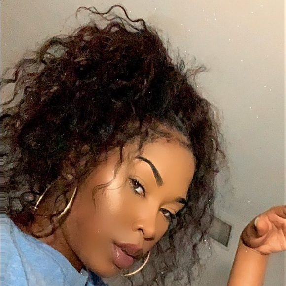 Profile Picture of Briana Bacchus (@bb328703) on Poshmark