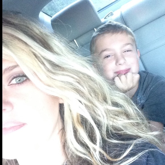 Profile Picture of Cheryl Clay (@clc4207) on Poshmark