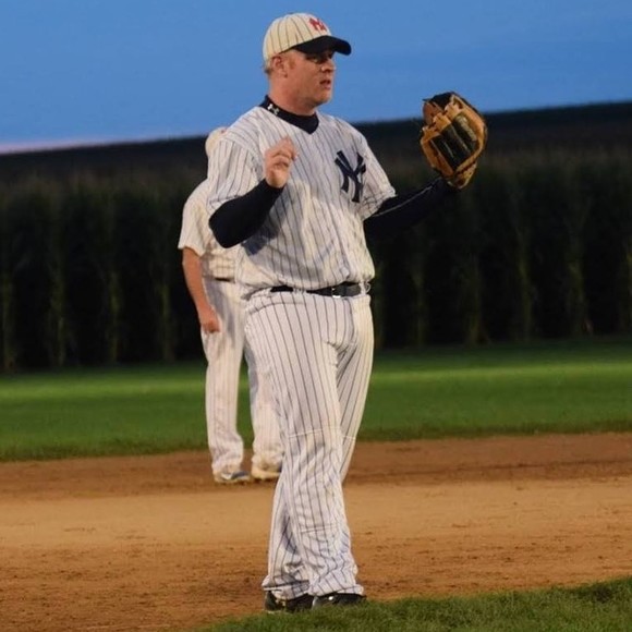 Profile Picture of Kevin Hill (@kevinhill153) on Poshmark