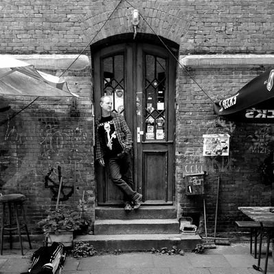 Profile Picture of Richard Howard (@Richard09251552) on Twitter