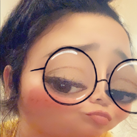 Profile Picture of Kawai Manuwai (@kawaimanuwai) on Poshmark