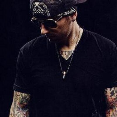 Profile Picture of Mark Shadow(A7X) (@Markxz98) on Twitter