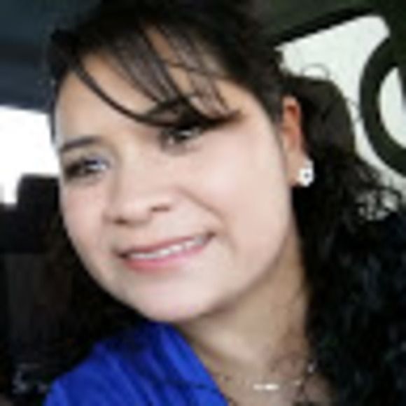 Profile Picture of Yolanda Moreno (@yolandamf04) on Poshmark