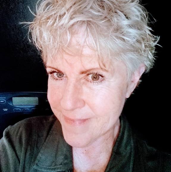 Profile Picture of Suzanne Forrester (@suzannesambangs) on Poshmark
