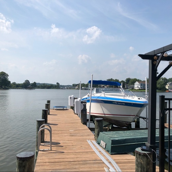 Profile Picture of Evan Budziszewski (@ebudziszewski) on Poshmark