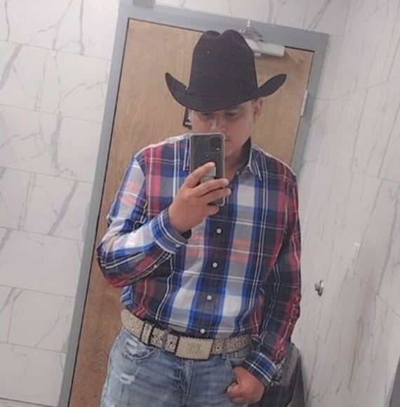 Profile Picture of Leonel Silva molina (@4446molina) on Poshmark