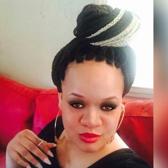 Profile Picture of Cheralyn Stluce (@cheralyn1212) on Poshmark