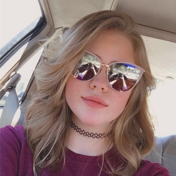 Profile Picture of Sarah Sather (@sathersarah13) on Poshmark