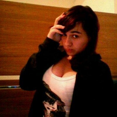 Profile Picture of Julia Farias De Souz (@juliafarias2462) on Twitter