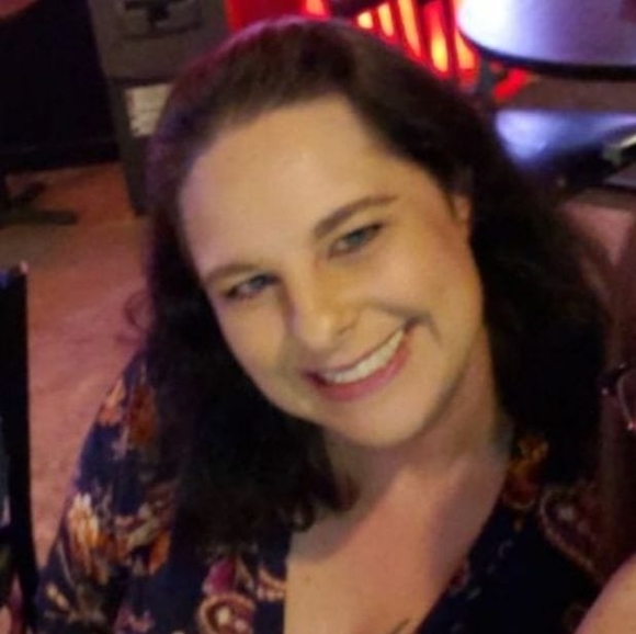 Profile Picture of Courtney Authement (@capracourt2) on Poshmark