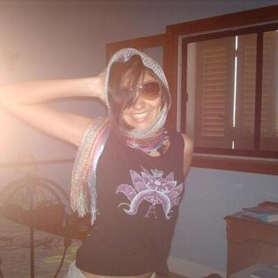 Profile Picture of Julia Farrugia (@Papps93) on Twitter