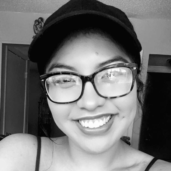 Profile Picture of Diana Alvarado (@diana_97) on Poshmark
