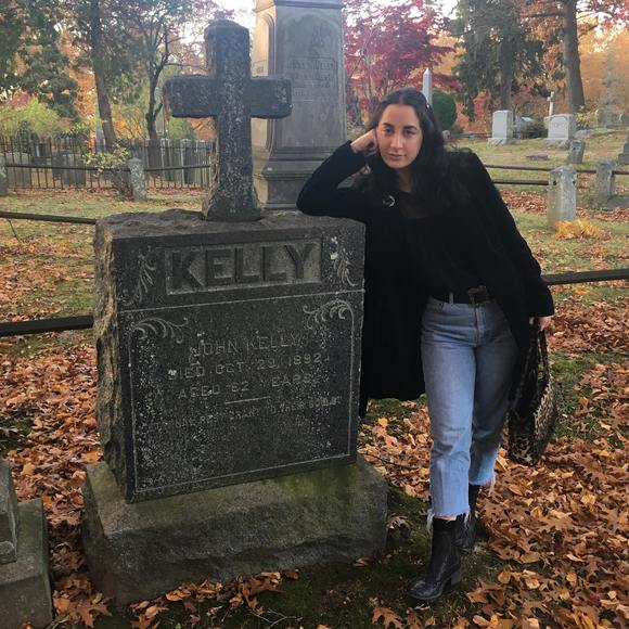 Profile Picture of Kelly Subin (@historybaby) on Poshmark