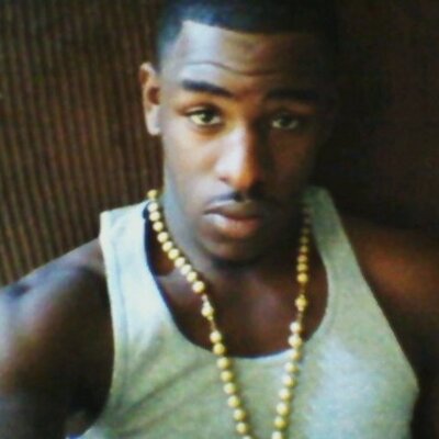 Profile Picture of Raymond Brown (@_SwallowDisNutt) on Twitter