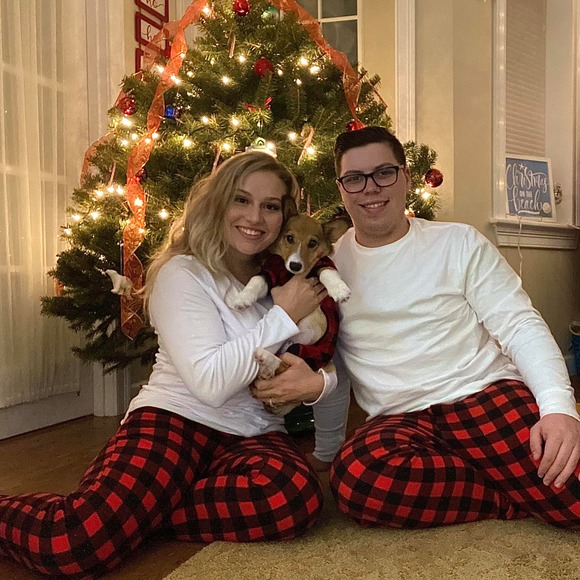 Profile Picture of Alexandra Maunz (@maunza149) on Poshmark