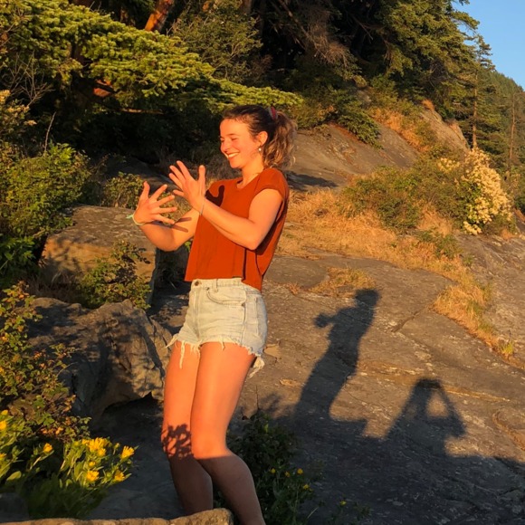 Profile Picture of Halley Steiner (@_halley_) on Poshmark
