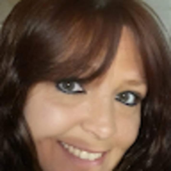 Profile Picture of Kellie Vickers (@kellievickers64) on Poshmark