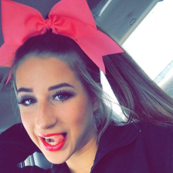 Profile Picture of Kaitlin Scherer (@kaitlinnscherer) on Poshmark