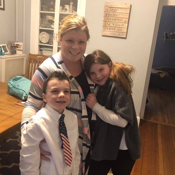 Profile Picture of Marianne Knox (@marianneknox) on Poshmark