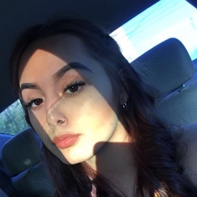 Profile Picture of Elizabeth Cruz (@elizcruz201216) on Twitter