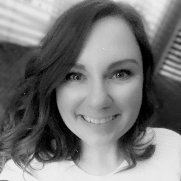 Profile Picture of Christina Reinert (@creinert0726) on Poshmark