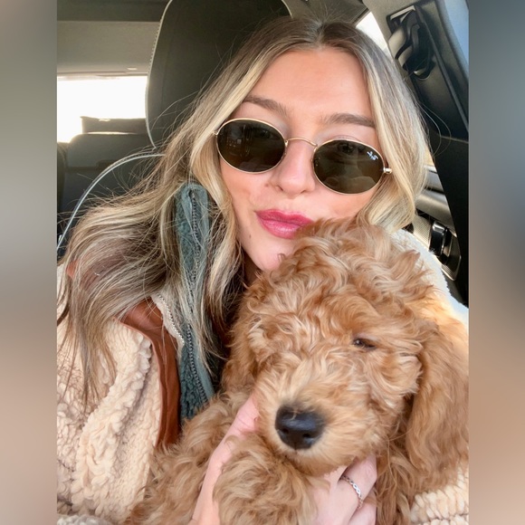 Profile Picture of Meghan Fothergill (@megfothergill97) on Poshmark